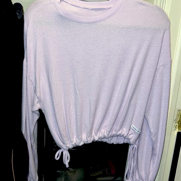 NWOT* Calvin Klein Long Sleeve pullover. - Picture 2 of 4